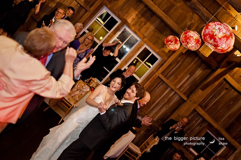 A guest singing to the couple